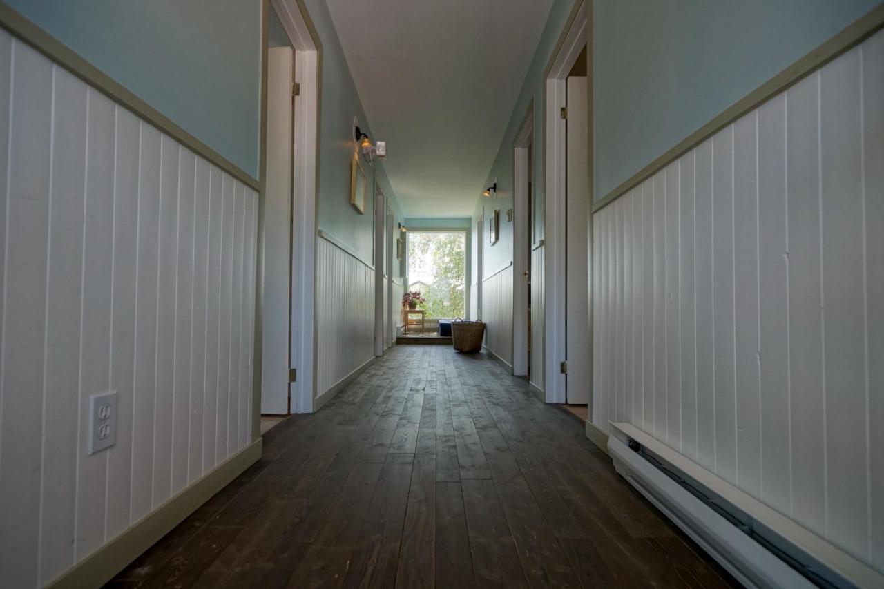 Le Goeland Hotel Tadoussac Exterior photo